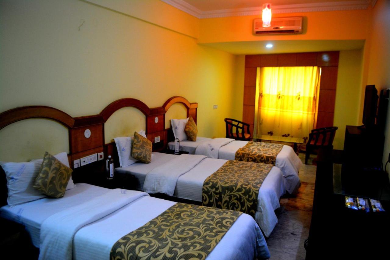Hotel City Centaur And Convention Center- Vaccinated Staff Bangalore Esterno foto